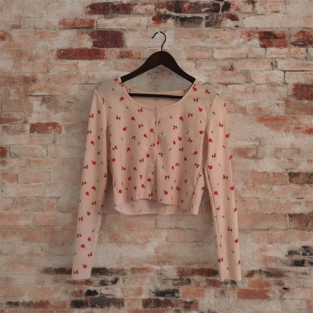 Floral print long sleeve crop top